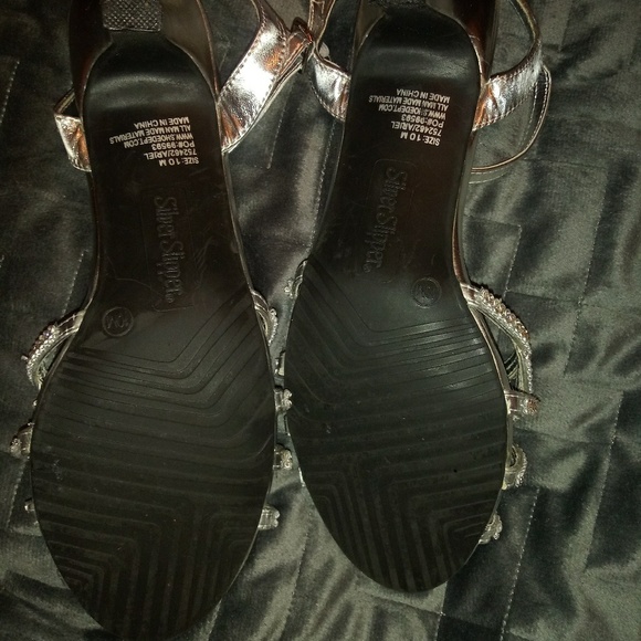 Shoes - Picture 2 of 3